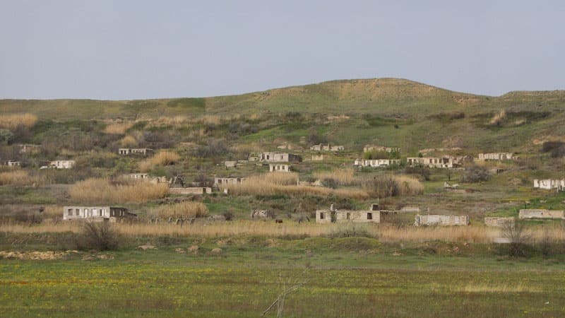 Prezident azad edilmiş torpaqlarda tikinti-quruculuq işlərindən danışdı