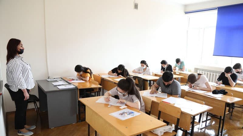 Qəbul imtahanlarının saatı dəyişdirildi