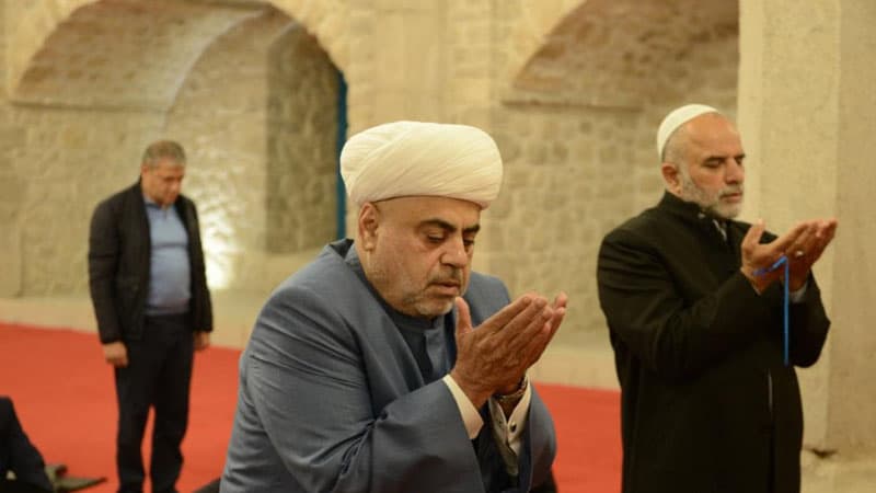 Yuxarı Gövhər Ağa məscidində Sübh namazı (FOTOLAR)