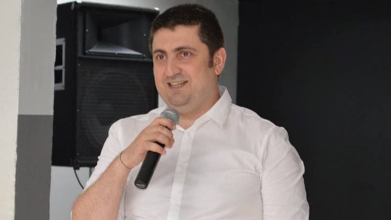 Blogerə 11 ildən sonra Azərbaycana gəlməyə icazə verildi - Prezidentə təşəkkür etdi