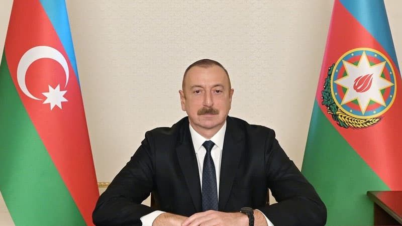 Prezident Rüfət Yaqubovu təltif etdi