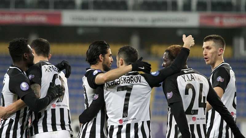 ÇL: “Neftçi” "Dinamo"nu yenib "Olimpiakos"a rəqib oldu