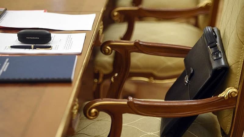 Prezidentin təyin etdiyi 4 səfir kimdir? - Rəis, konsul, müşavir...