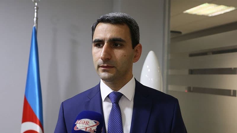 Nazir müavini çalışdığı qurumda qardaşına yüksək vəzifə veribmiş (FOTO)