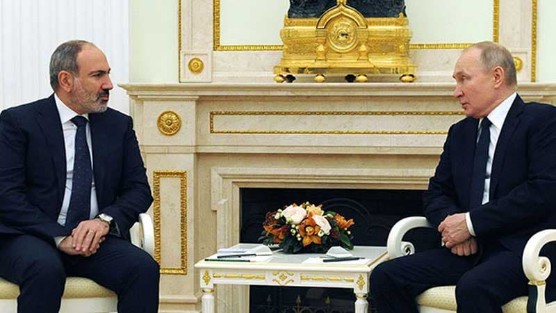 Paşinyan Putinə zəng etdi