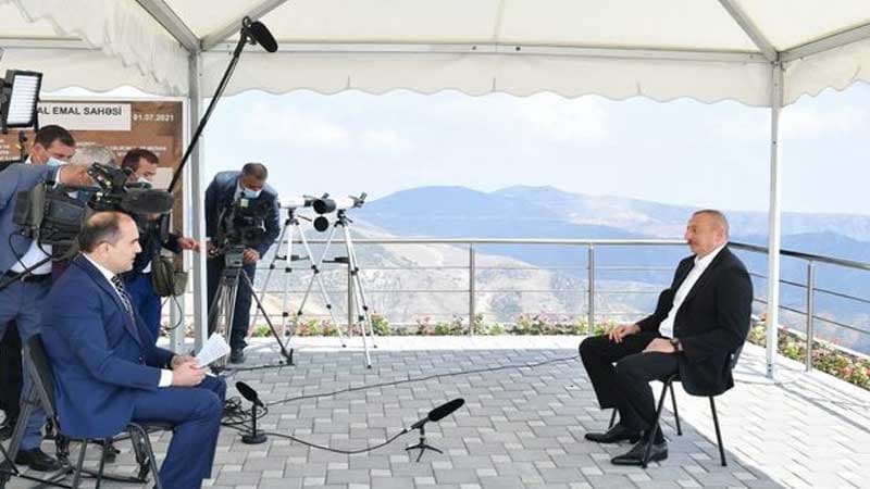 İlham Əliyev: “25 min insan üçün status yaratmaq hansı məntiqə sığır?”