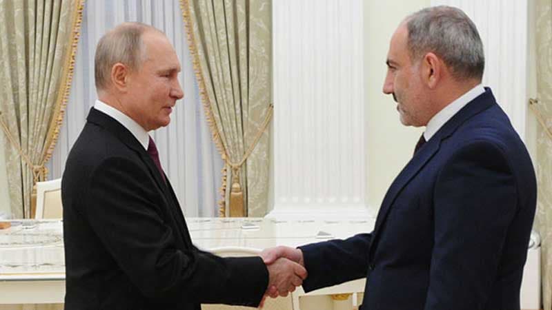 Putin Paşinyanı təbrik etdi