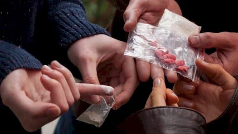 Adamın “patı" çəkdiyindən necə şübhələnməli? - 12 əlamət