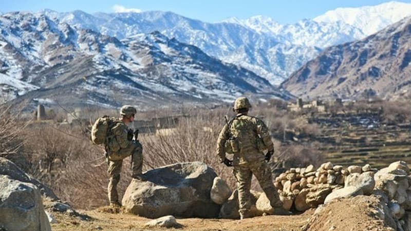 Taliban paytaxtın kandarında: İngiltərə Kabilə əlavə qoşun yeritməyə başlayır