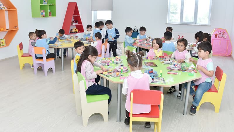Özünü bağça müdiri kimi təqdim edib qadın vətəndaşların pulunu mənimsədi (VİDEO)