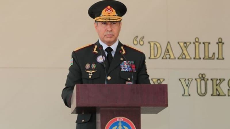 Vilayət Eyvazov DYP rəisini işdən çıxardı (FOTO)