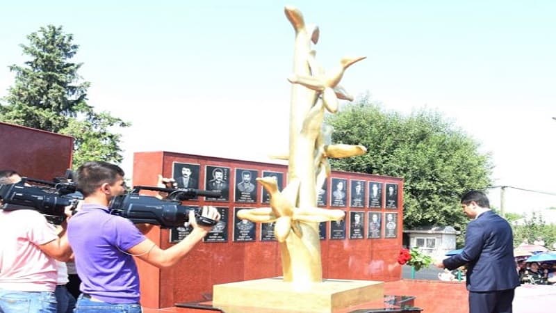 Dağ Kəsəməndə “Xarıbülbül” abidəsinin və “Şəhidlər” abidə kompleksinin açılışı oldu (FOTOLAR)