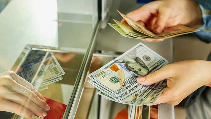 Dollar alışı niyə kəskin azalıb? - 3 SƏBƏB