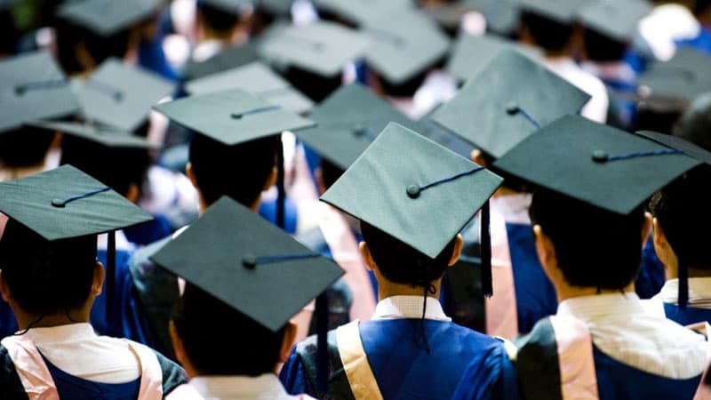 Təhsil eksperti Azərbaycan özəl universitetlərindəki rüsvayçı gerçəkliyi açdı 