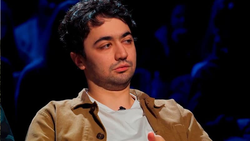 Rusiya separatçıya azadlıq tələb etmiş azərbaycanlı stəndapçını ölkədən çıxarır