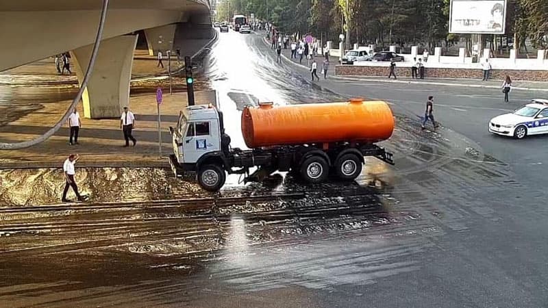 Yağ daşıyan yük maşını aşdı, “20 Yanvar” dairəsi bağlandı (FOTO)