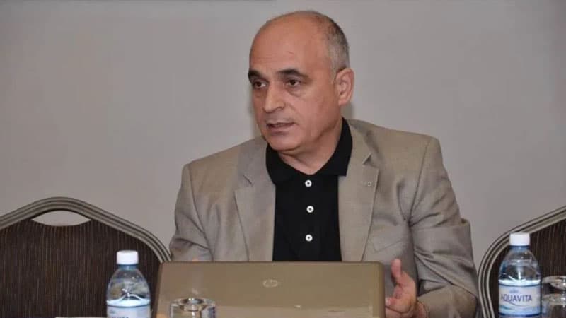 Üzünə baxanda görürsən ki, sağlam böyüməyib, xəstədir... - İqtisadçı