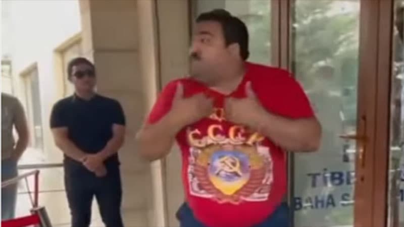 Poliklinikanın qapısını sındıran şəxs qazi deyil - DİN-dən açıqlama (VİDEO)
