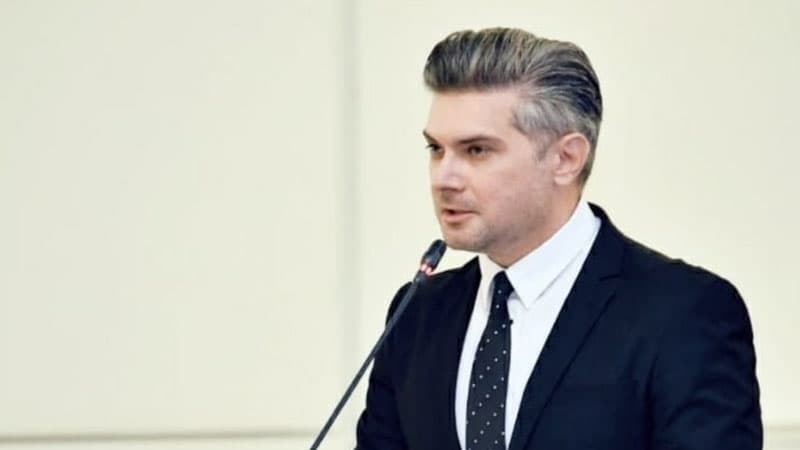 Ombudsman tanınmış aparıcıya vəzifə verdi