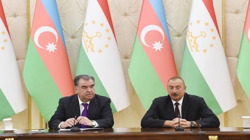 İlham Əliyev Emoməli Rəhmonu təbrik etdi