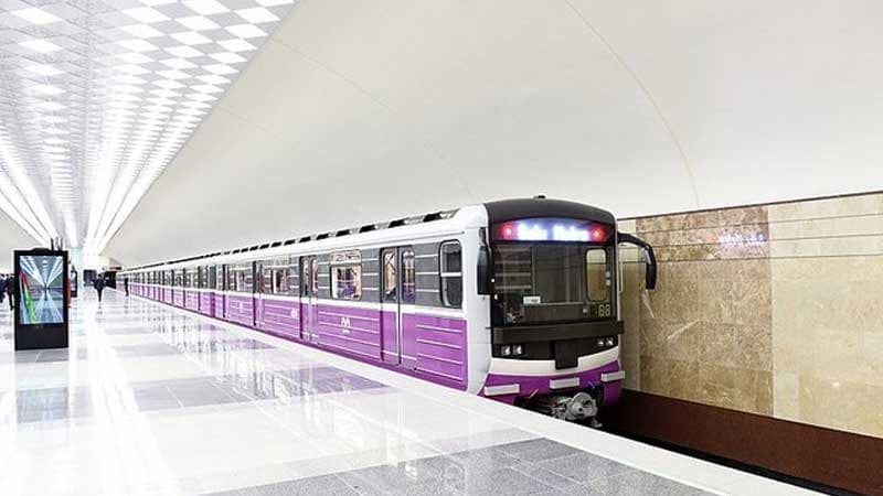 Metrodan istifadə edənlərin sayı azaldı