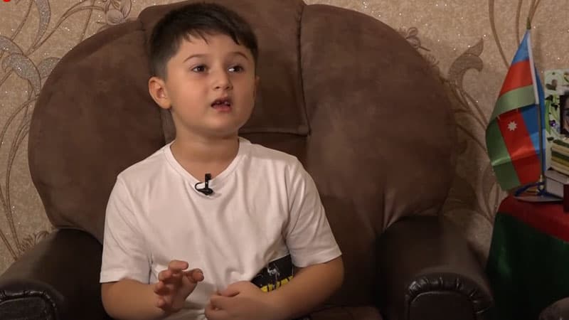 Şəhid övladı: Anam bağırdı, atamın tabutunu həyətdə gördüm (VİDEO)