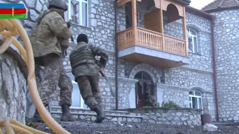 Müdafiə Nazirliyi Şuşa döyüşlərindən yeni görüntülər yaydı (VİDEO)