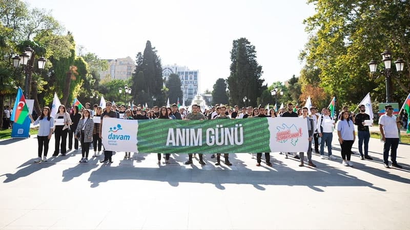 "Davam” Anım Günü ilə bağlı fləşmob həyata keçirdi (FOTOLAR)