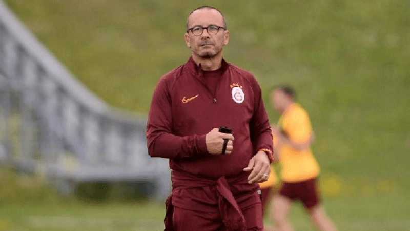 "Qalatasaray"ın məşqçisini vuran azarkeşin həbsini istədilər