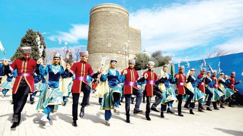 Bizi yaşadan, bizim yaşatdığımız dəyərlər və mənəvi qüvvəmiz