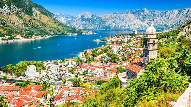 Azərbaycanlı milyarder Monteneqrodan siyasi sığınacaq istəyib