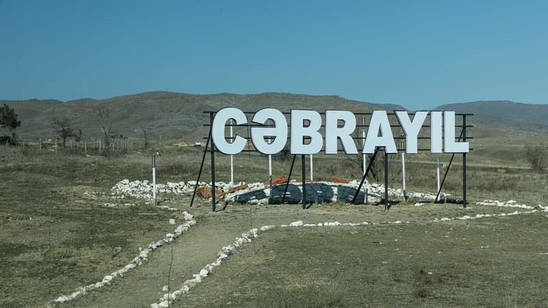 İlham Əliyev Cəbrayıl şəhərinin bərpasının təməl daşını qoydu 