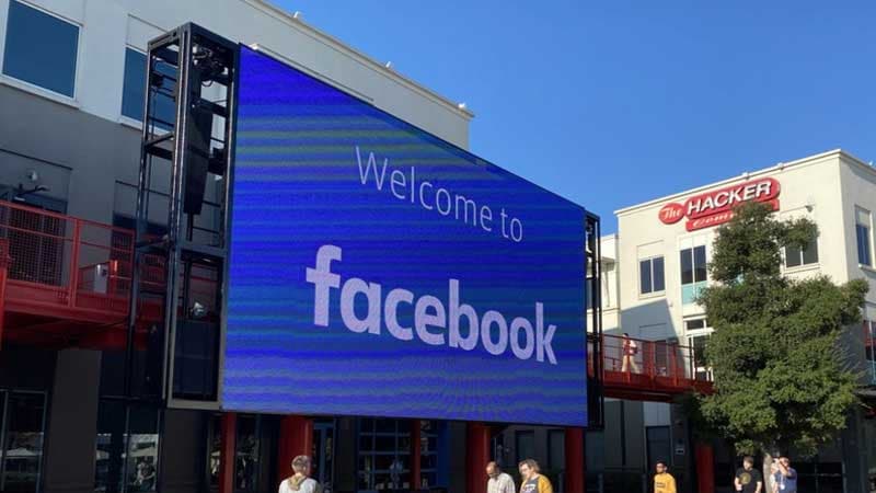 “Facebook” işçiləri şirkət binasına daxil ola bilmir