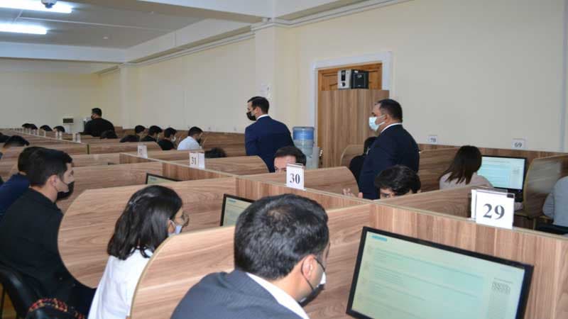 Prokurorluq orqanlarına qəbulla bağlı test imtahanı keçirildi