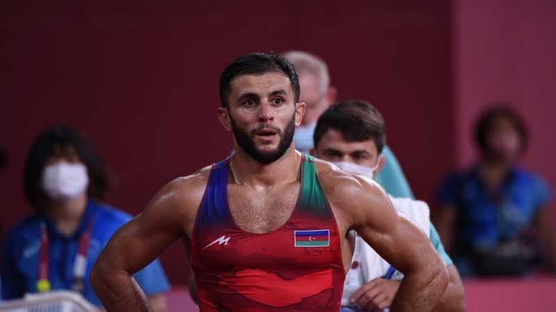Azərbaycan güləşçisi karyerasında ilk dəfə dünya çempionu oldu