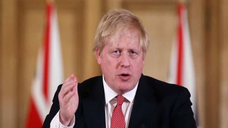 Boris Conson Britaniya vətəndaşlarını peyvəndin 3-cü dozasını vurdurmağa çağırdı