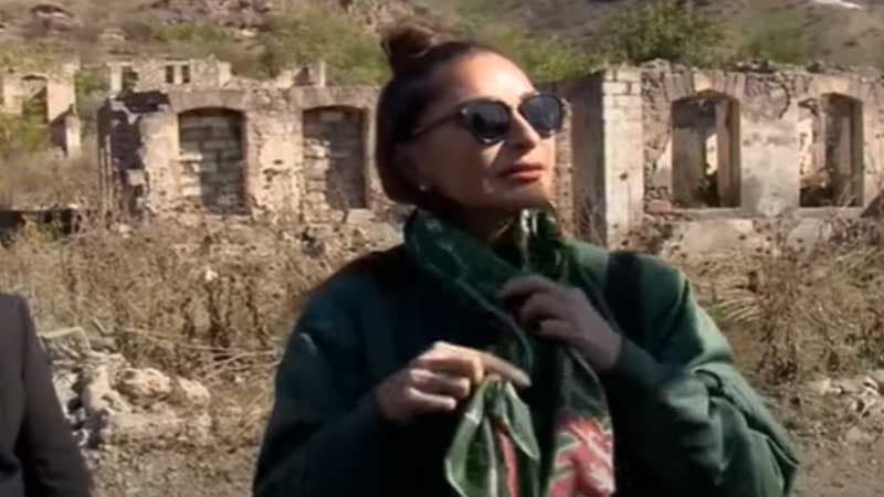 Qubadlı sakini Mehriban Əliyevaya kəlağayı bağışladı (VIDEO)
