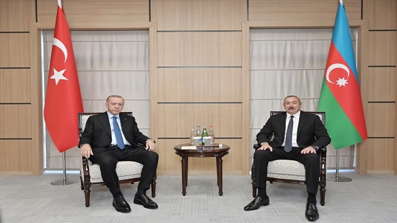 Azərbaycan və Türkiyə prezidentləri təkbətək görüşdü (FOTO)