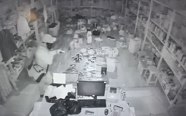 Bakıda oğru “iş başında” yaxalandı (FOTO)