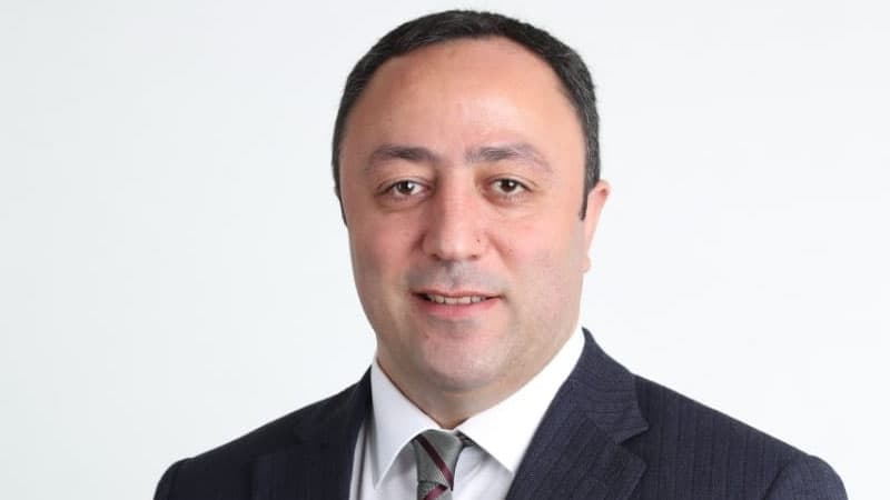Valideynlərindən birini itirmiş azyaşlı uşaqlar necə himayə olunmalıdır? - TƏKLİF