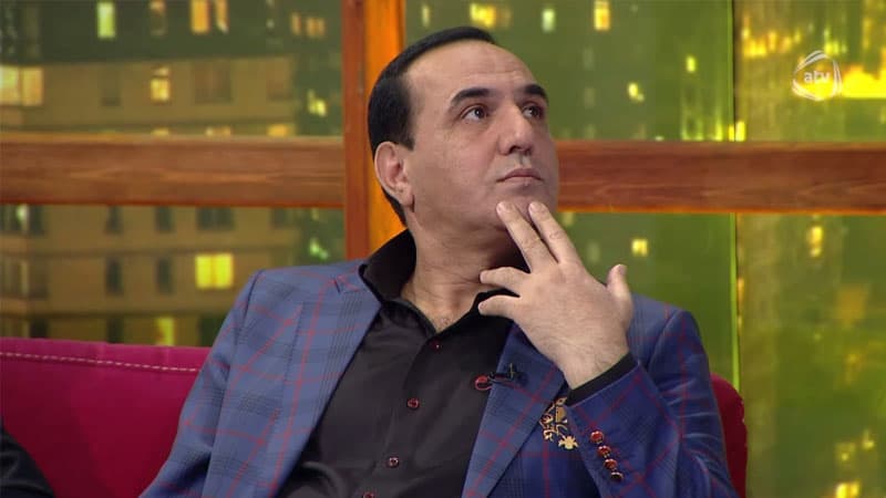Manaf qarğış yağdırdı: "Allah onun başına mən ağırlıqda daş salsın"