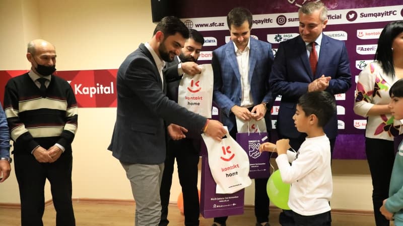 “Kontakt” “Zəfər Günü”nü Sumqayıtdan olan şəhid övladları ilə qeyd edib
