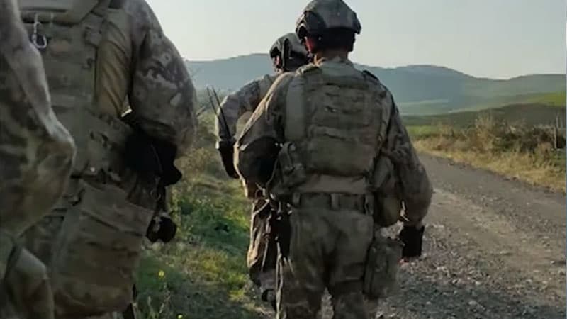 Xüsusi təyinatlıların döyüşündən real kadrlar (VİDEO)