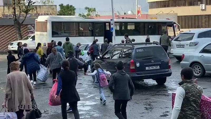 Ermənistan Qarabağdan köçən ermənilərə yardım verəcək