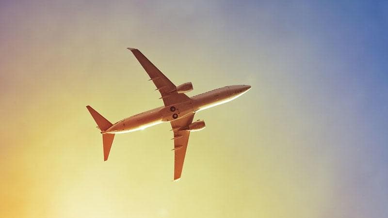 Bakıdan İstanbula uçan təyyarə başqa aeroporta endi (SƏBƏB)
