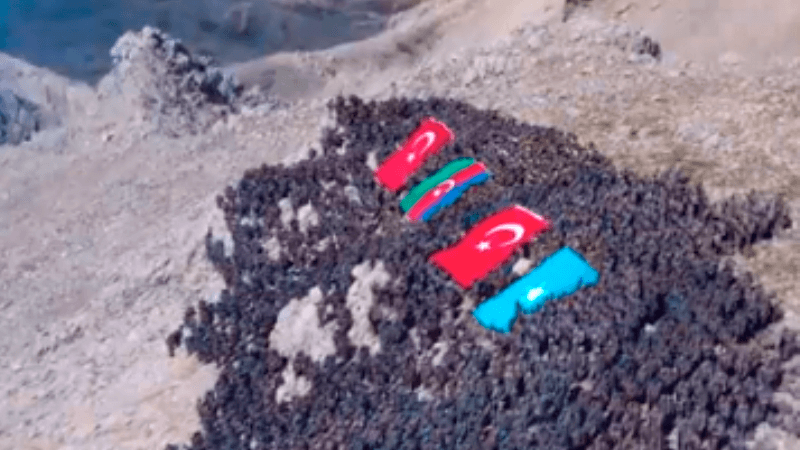 Türkiyədə 3000 komando şəhidlərimizi yad etdi (VİDEO)