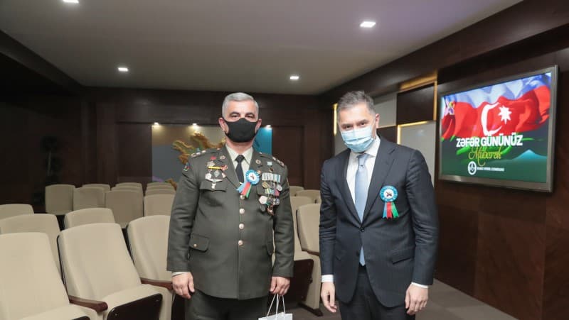 “Baku Steel Company” 140-dan çox müharibə iştirakçısına xatirə hədiyyələri təqdim etdi(FOTO)