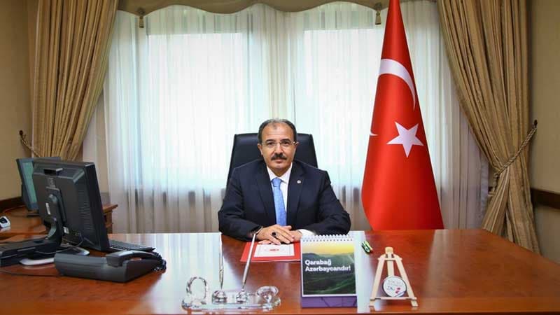 Cahit Bağçıdan bayram təbriki: “Dost gəlişi bayram olar” (FOTO)