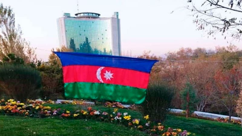 Güney Azərbaycan şəhərlərində Zəfər bayramı aksiyası (FOTO)