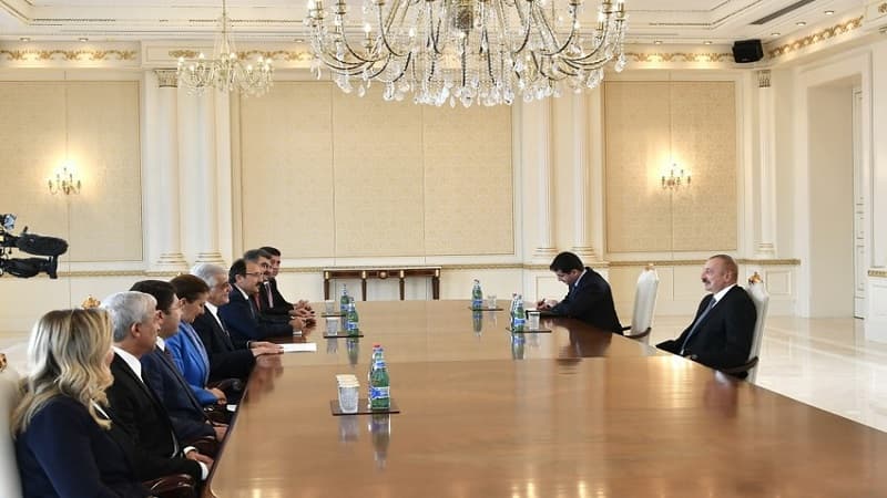 İlham Əliyev Şamil Ayrımın başçılıq etdiyi nümayəndə heyətini qəbul etdi (FOTO)